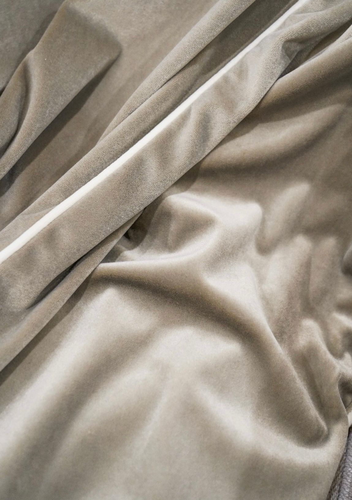 Luxury Light Champagne Throw with White Piping