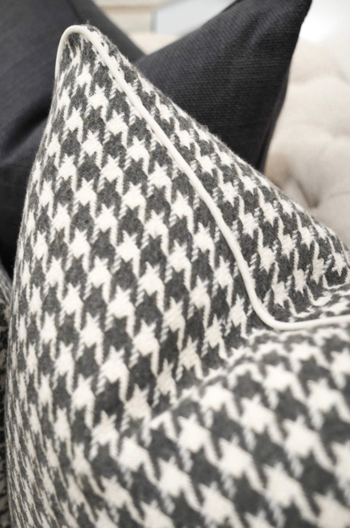Houndstooth Grey